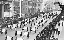 suffragists_parade_down_fifth_avenue_1917